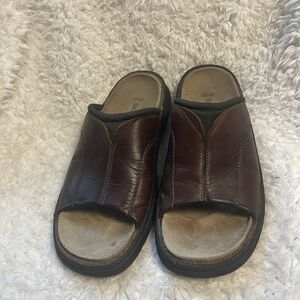 Skechers Sandals Leather Brown Slip On Sandals men’s Size 11-